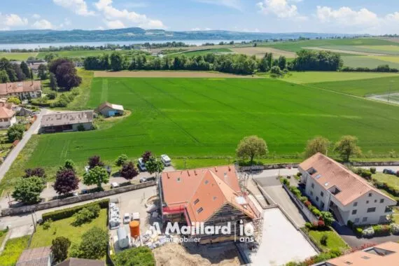 Appartement 3.5 pièces dans les combles à Champagne