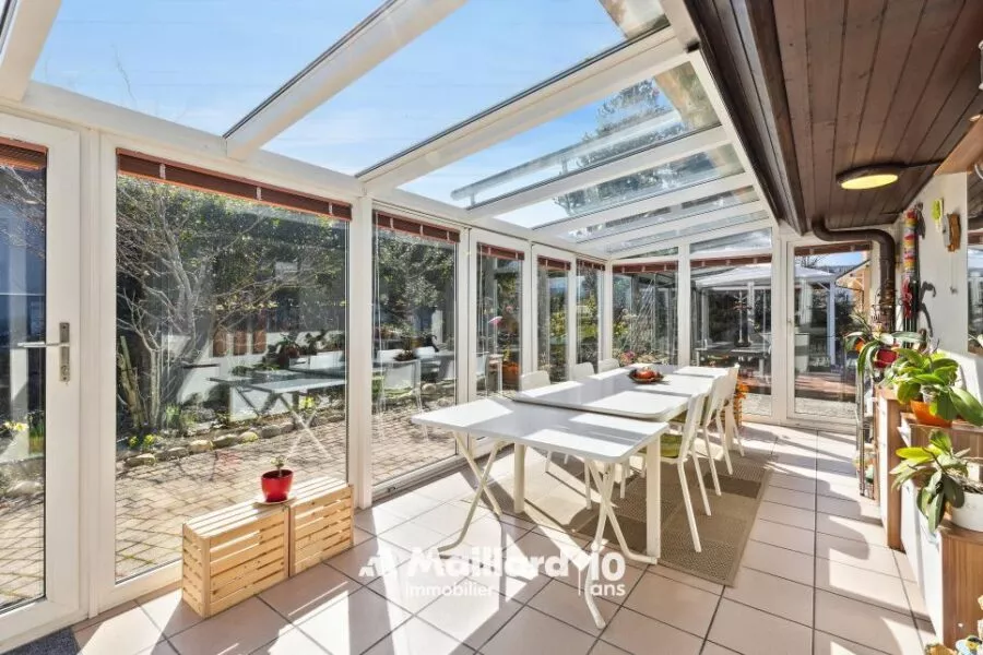 Maison: 250 m²