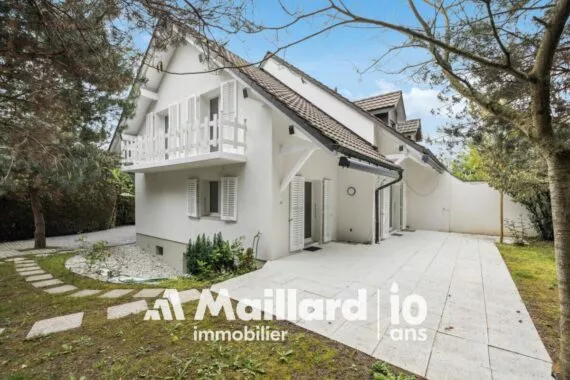 Rare à la vente : Villa avec studio d’appoint indépendant Terre Sainte
