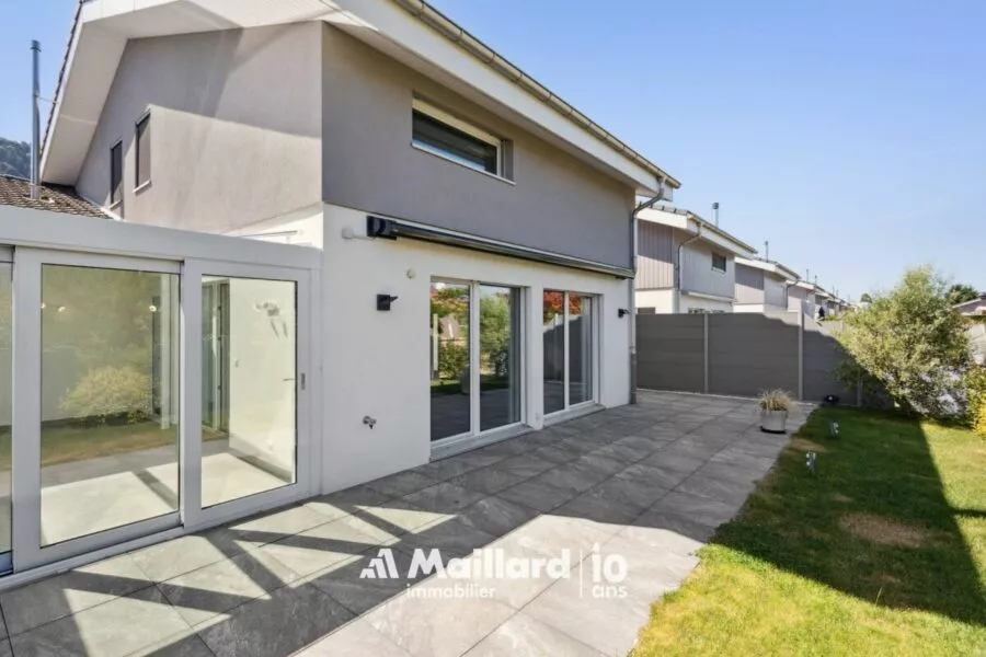Maison: 210 m²