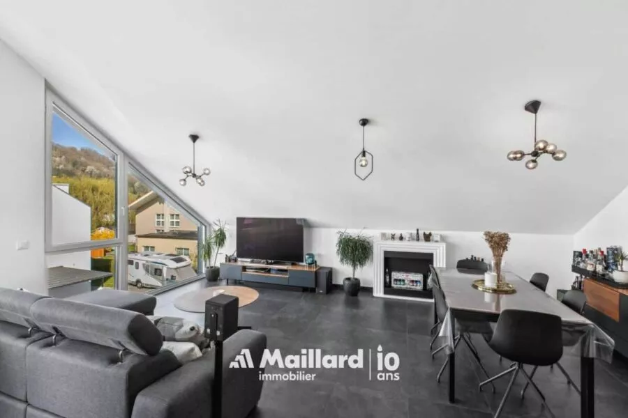3.5 pièces de 97m2 en attique avec jardin privatif