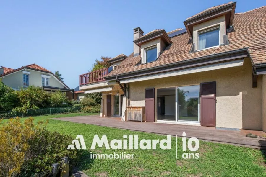 Maison familiale jumelle de 5.5 pièces à Tolochenaz