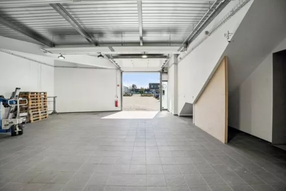 Yverdon – Halle industrielle moderne de 195 m²