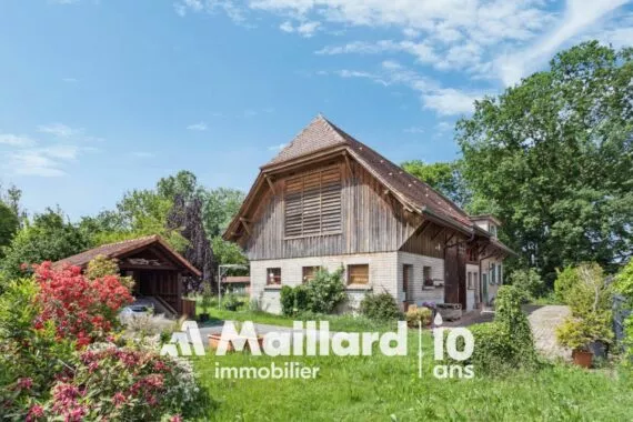 Propriété avec potentiel de transformation et création de 2 logements supplémentaires