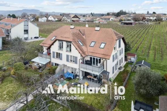 Appartement de 4.5 pièces au rez, lumineux, avec terrasse et jardin à Etoy