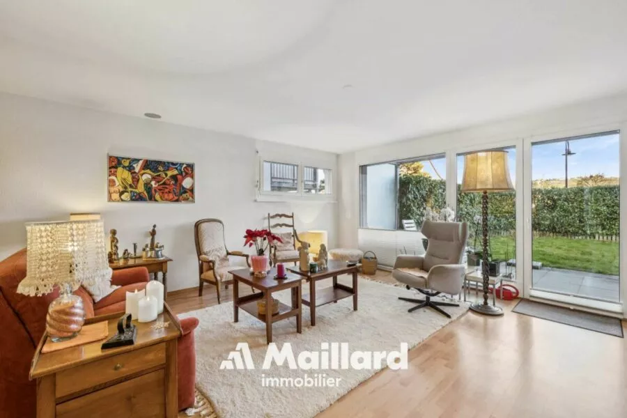 Charmant appartement lumineux de 153 m2 avec jardin privatif entièrement clôturé