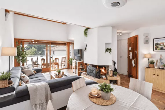 Valeyres-sous-Montagny : Spacieux duplex de 5.5 pièces, luminueux avec de beaux volumes