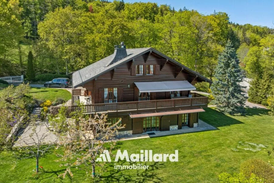 Maison de maître d’exception à Arzier-Le Muids : panorama lac & Alpes, calme absolu