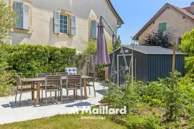 Spacieux duplex avec jardin privatif et places de parc