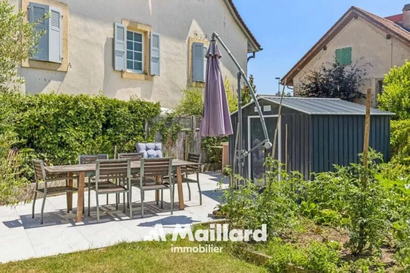 Spacieux duplex avec jardin privatif et places de parc