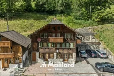 Immeuble de 4 logements proche des Diablerets