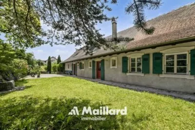 Maison: 195 m²